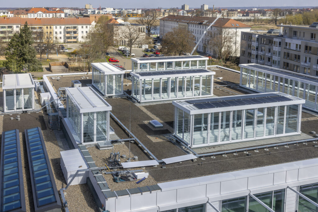Viadrina-Coworking Space, Blick auf das Dach mit Solarpanels