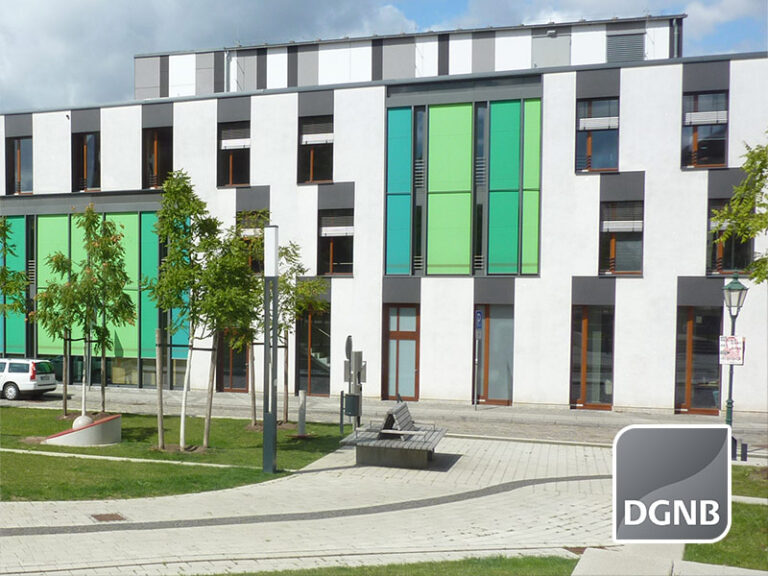Paul-Wunderlich-Haus in Eberswalde, nachhaltiges Verwaltungsgebäude mit DGNB-Platin-Zertifizierung
