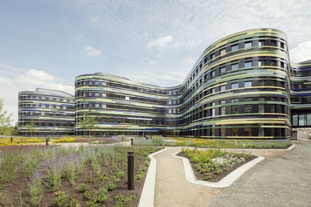 zertifizierung_dgnb-neubau-platin_behoerde-fuer-stadtentwicklung-und-umwelt-hamburg_ggv-neuenfelder-strasse-mbh_01